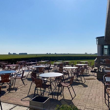 Logis Hotel & Restaurant De L'Aerodrome De La Baie De Somme Buigny-Saint-Maclou Exterior foto