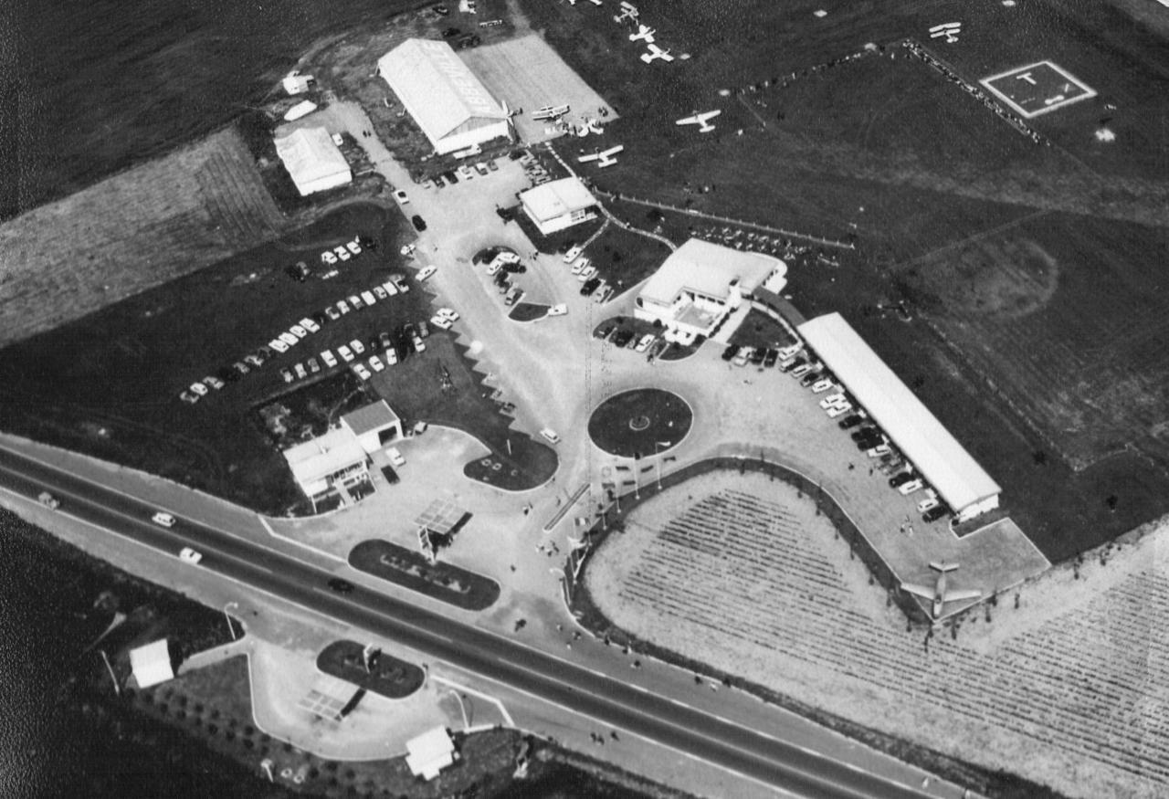 Logis Hotel & Restaurant De L'Aerodrome De La Baie De Somme Buigny-Saint-Maclou Exterior foto