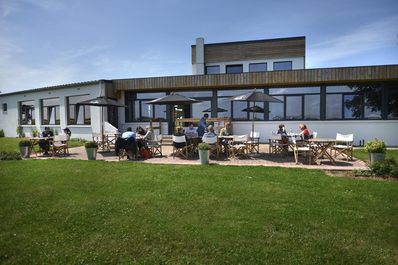 Logis Hotel & Restaurant De L'Aerodrome De La Baie De Somme Buigny-Saint-Maclou Exterior foto